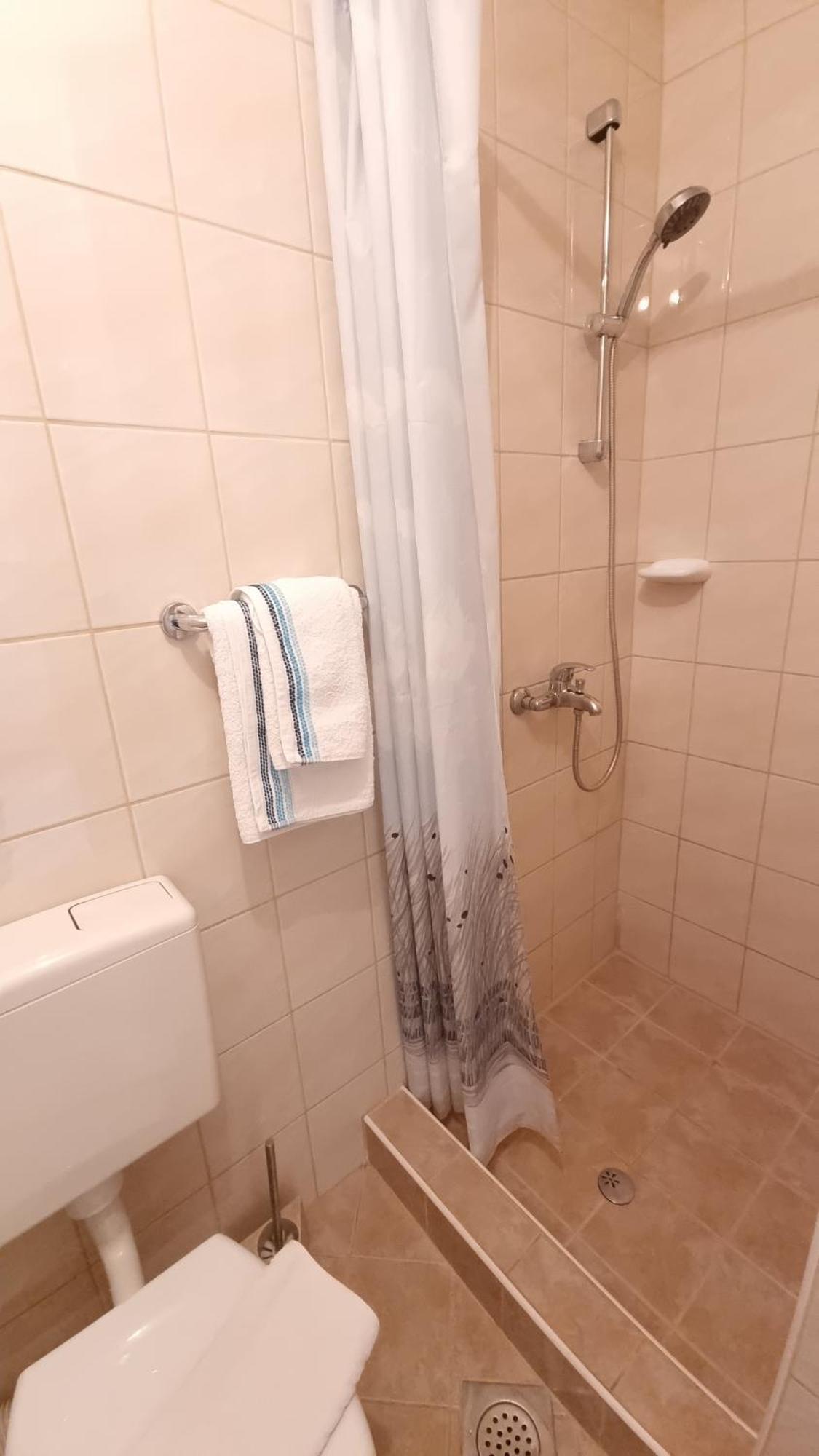 Apartments Skoljka Jezera Ngoại thất bức ảnh