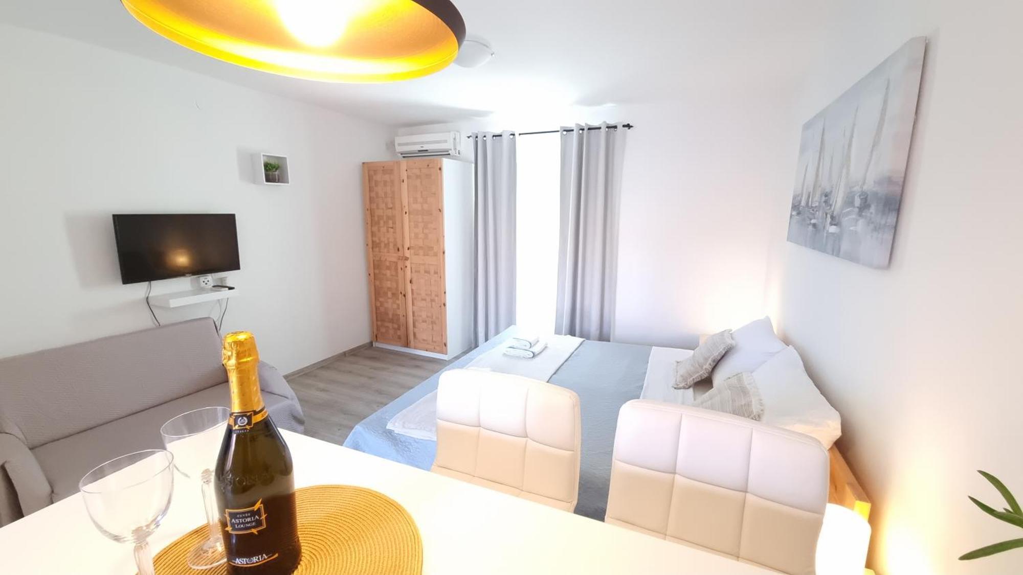 Apartments Skoljka Jezera Ngoại thất bức ảnh