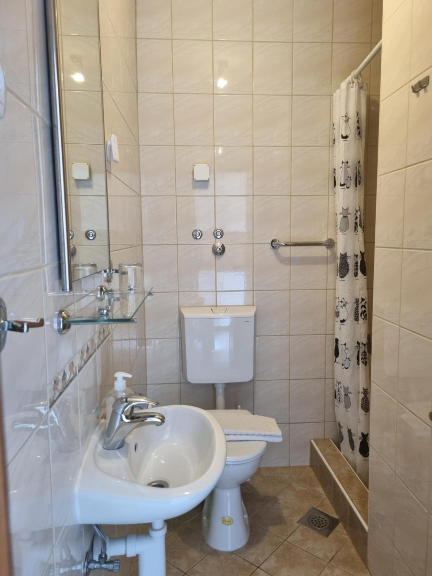 Apartments Skoljka Jezera Ngoại thất bức ảnh